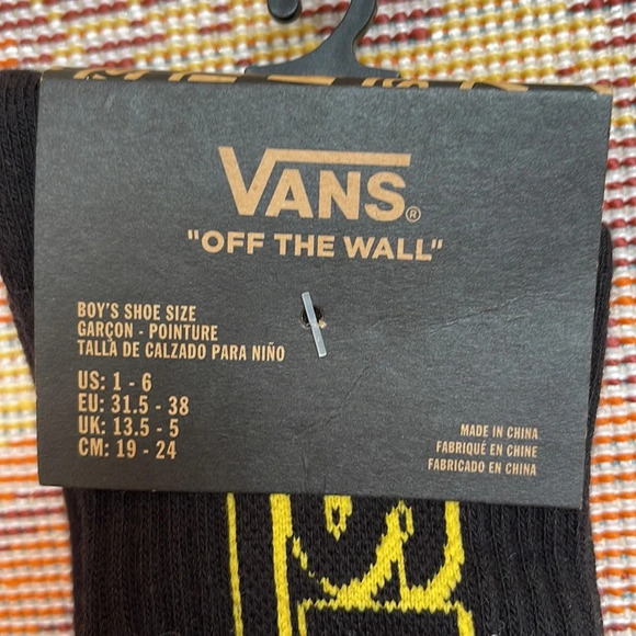 VANS “Off The Wall” Boys socks  
NWT - Picture 16 of 16